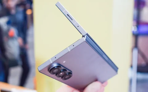 三星Galaxy Tri-fold - 5个主要传闻功能，从屏幕尺寸到铰链