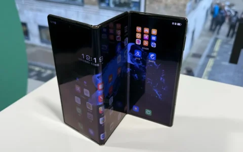 新的三星三折叠手机泄露信息再次暗示了“G Fold”手机可能的尺寸