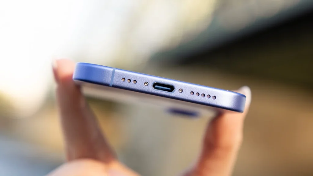 忘了 iPad 吧，迎接 iDesk？iOS 19 或将赋予 iPhone 真正的桌面级能力