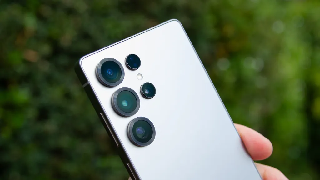 有传闻称，三星 Galaxy S26 Ultra 将迎来重大的相机升级