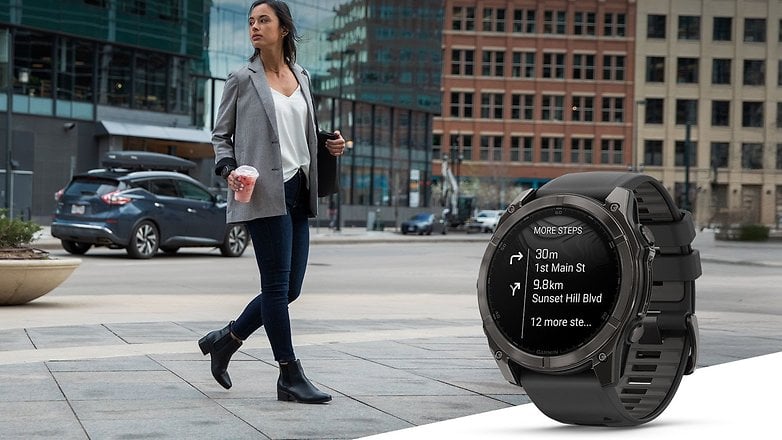 部分 Garmin 智能手表已支持 Google 地图的逐路导航功能。