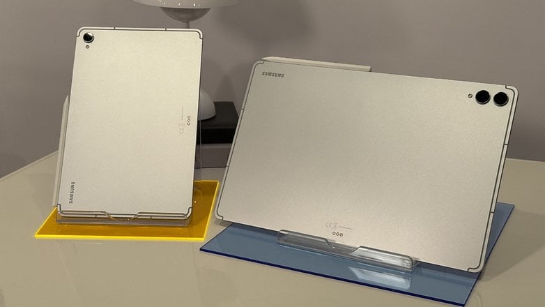 三星 Galaxy Tab S11：四角采用缓冲设计