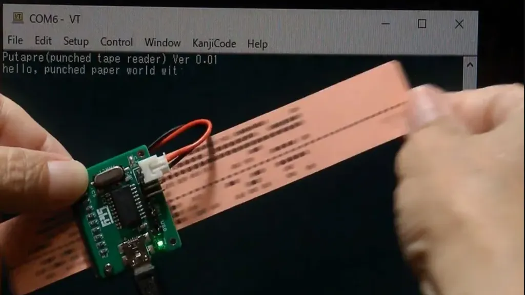 复古计算机爱好者打造全新穿孔纸带读取器——只是别指望高速读取数据